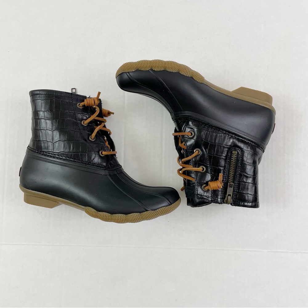 Sperry Black Crocodile Style Duck Boots Women’s 6